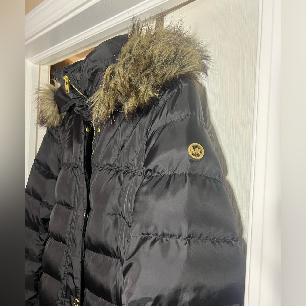 Michael Kors size L puffer - Picture 2 of 6